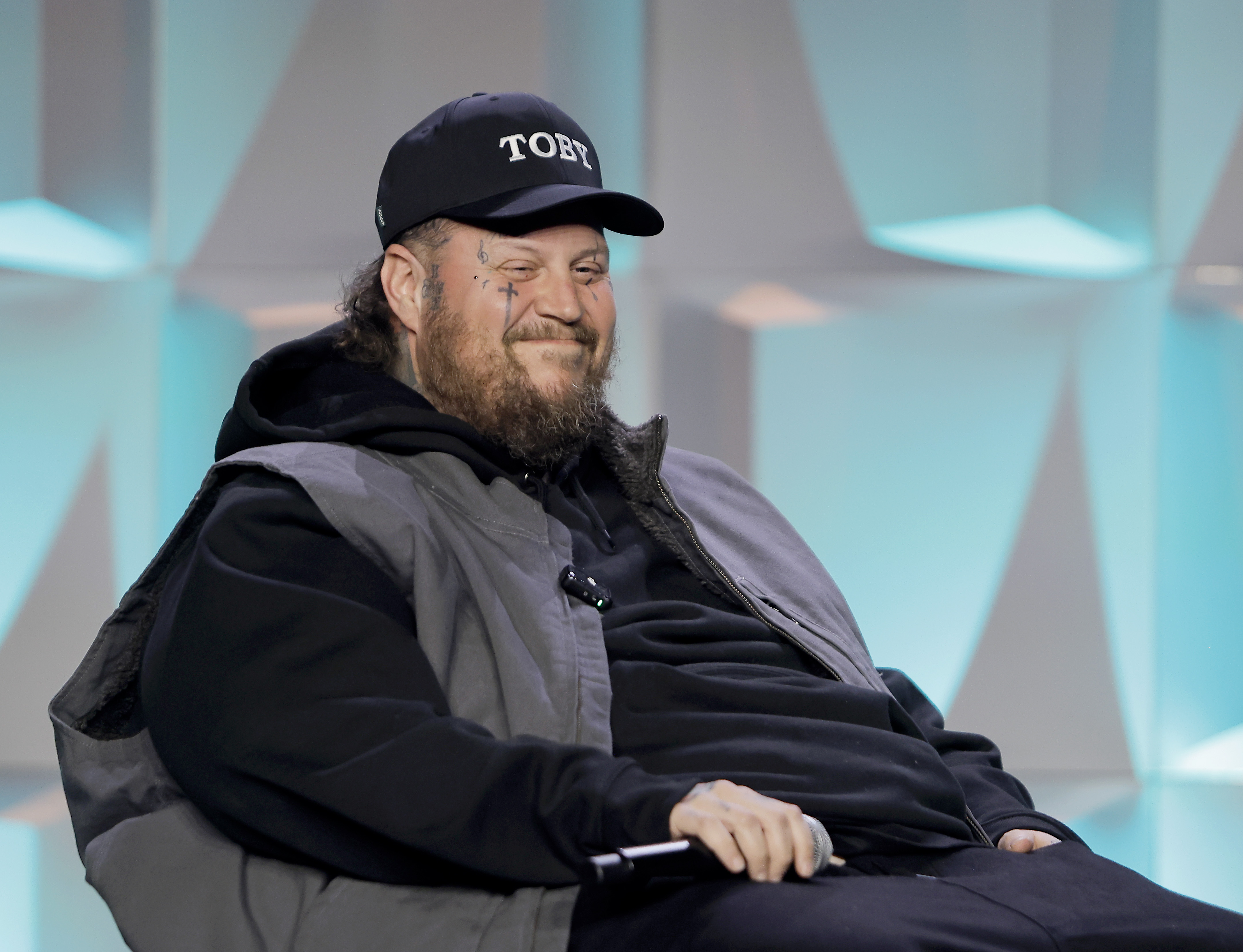 Jelly Roll onstage at an Artist Interview during the CRS on February 21, 2025, in Nashville, Tennessee | Source: Getty Images