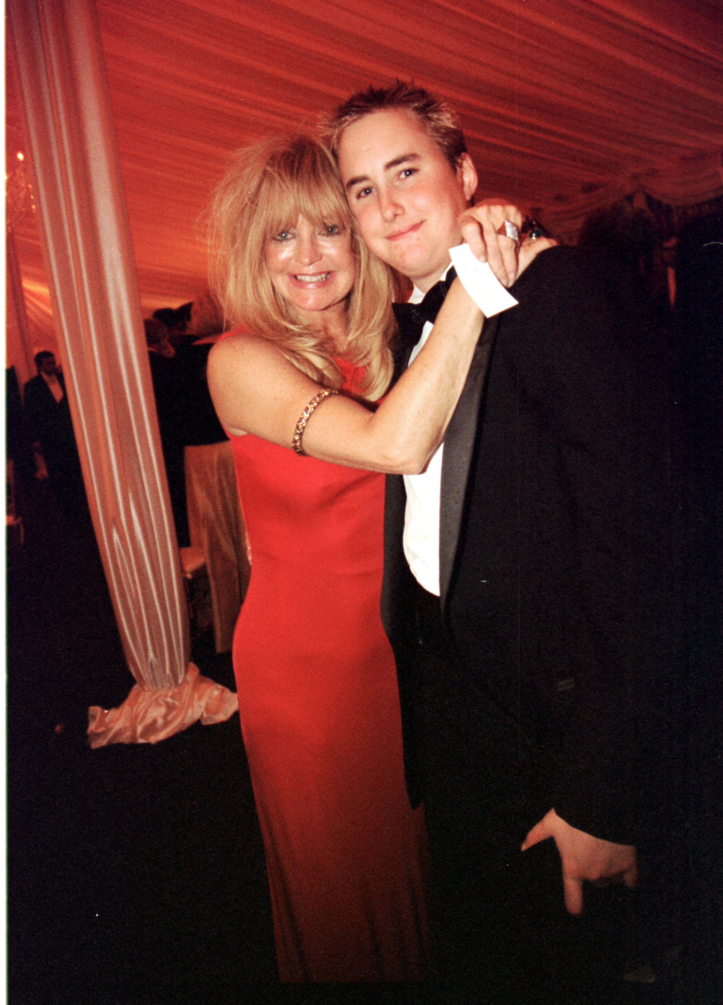 Goldie Hawn and Boston Russell at the White House on September 17, 2000 in Washington, D.C. | Source: Getty Images