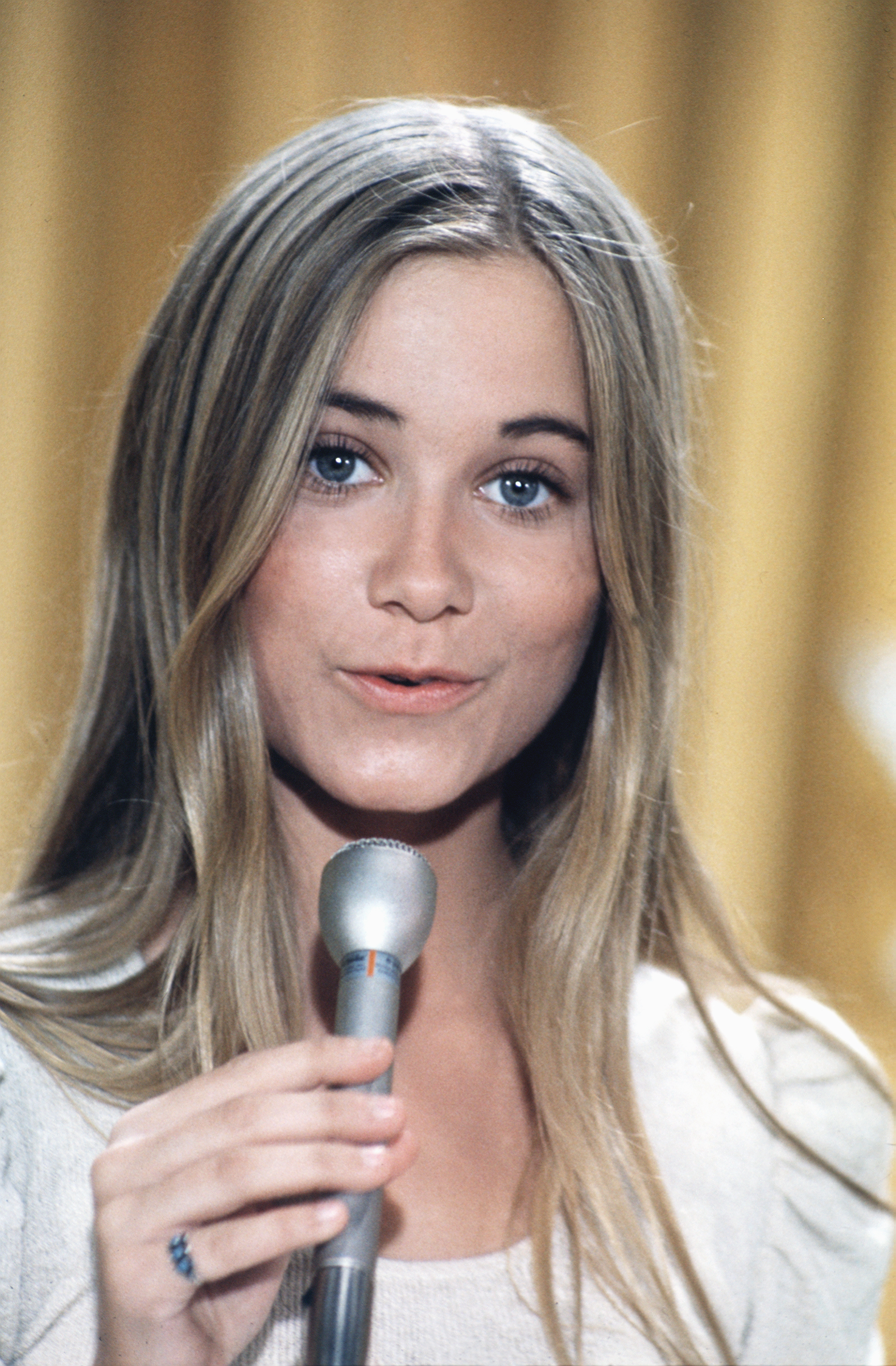 Maureen McCormick as Marcia Brady in the "The Show Must Go On" episode of "The Brady Bunch" in 1972 | Source: Getty Images