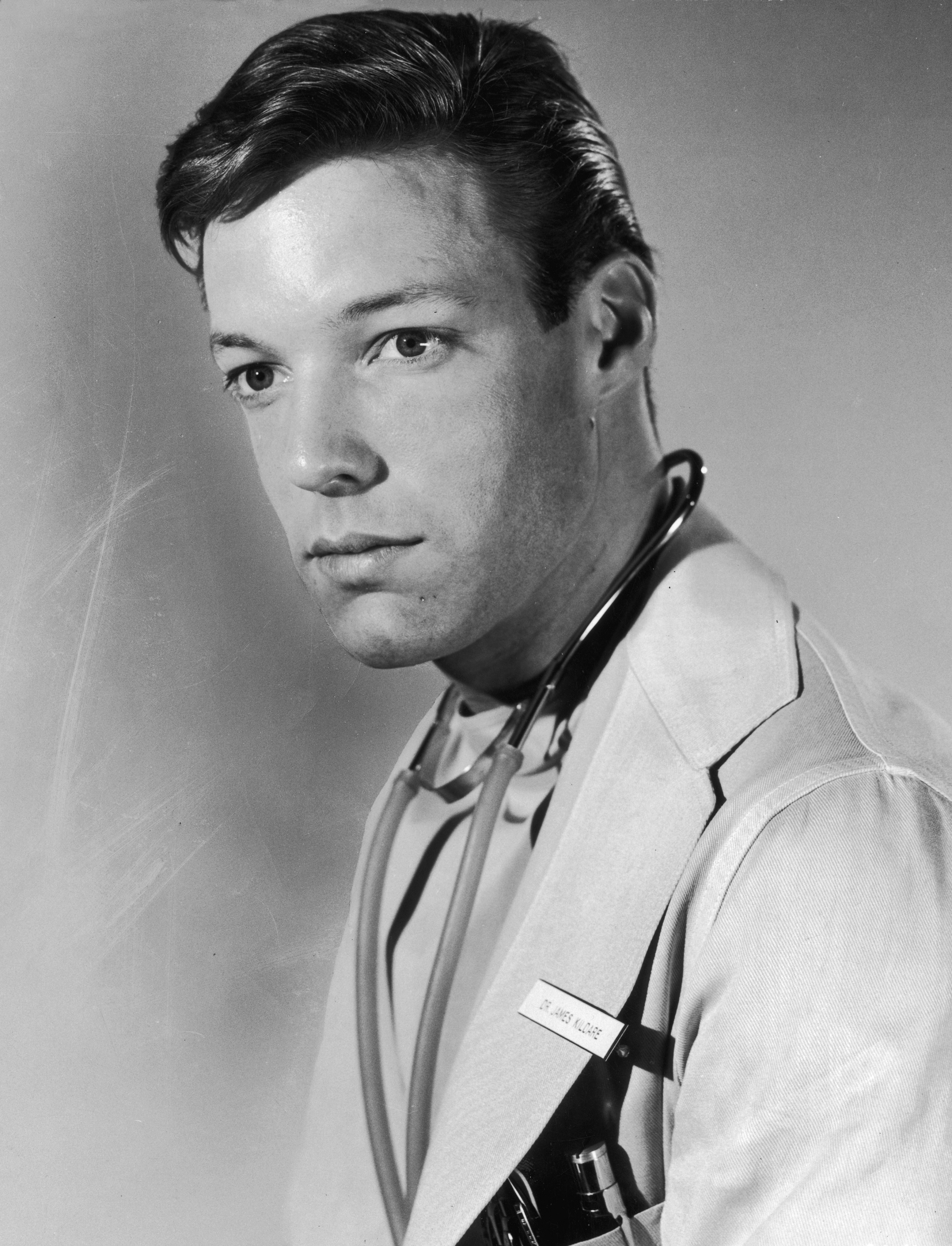 Richard Chamberlain in a headshot promotional portrait for "Dr. Kildare" in 1961 | Source: Getty Images