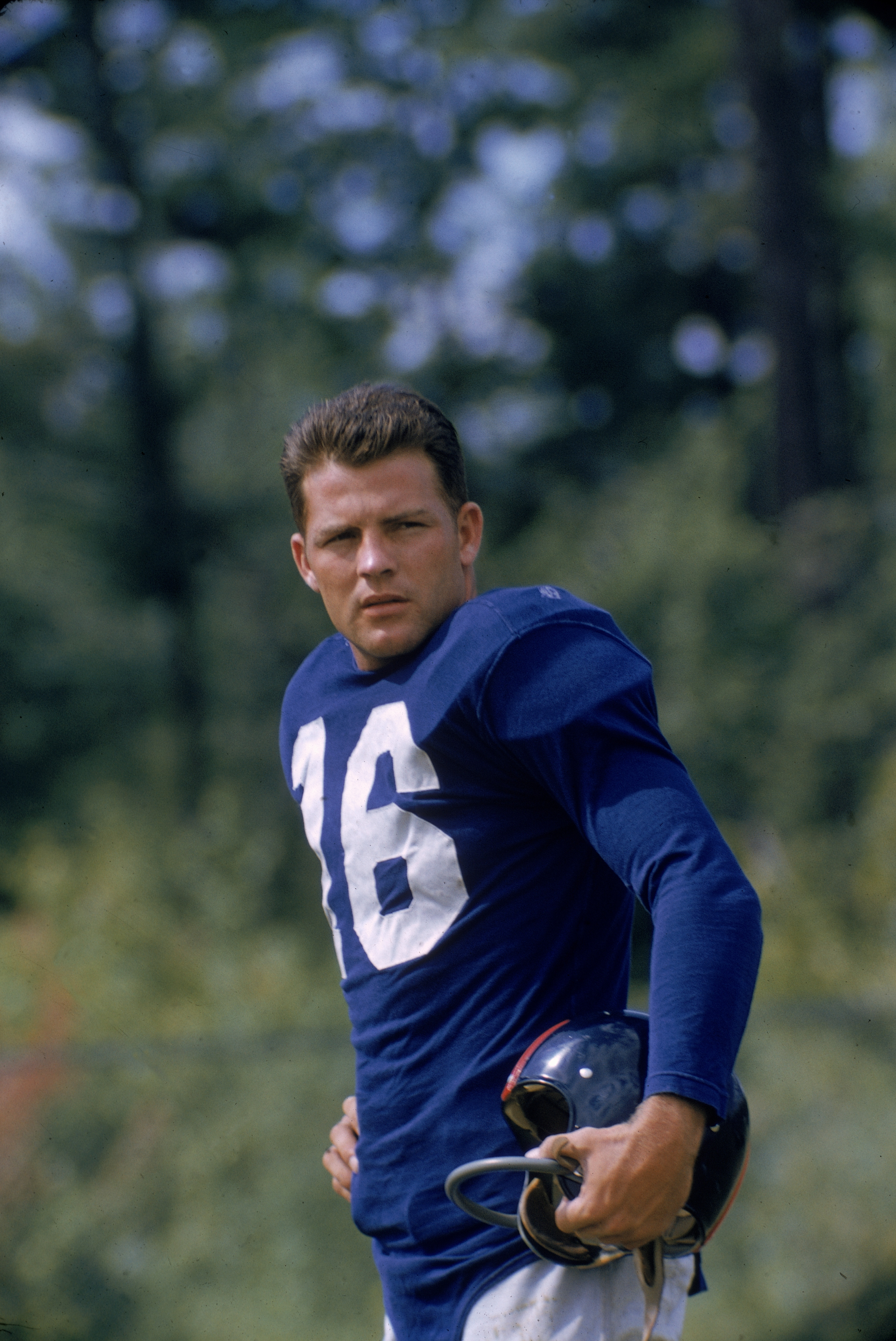 Frank Gifford of the New York Giants in the 1960s | Source: Getty Images