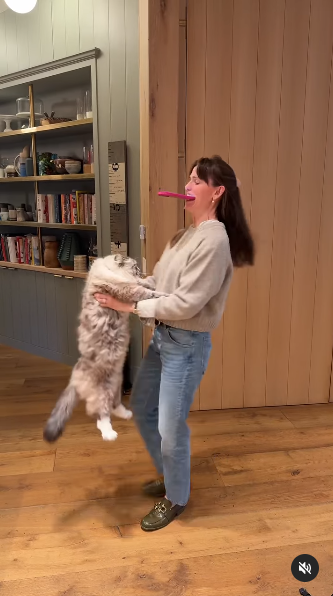 Actress Jennifer Garner filming a spinning scene with her cat moose in her house posted on April 15, 2025 | Source: Instagam/jennifergarner