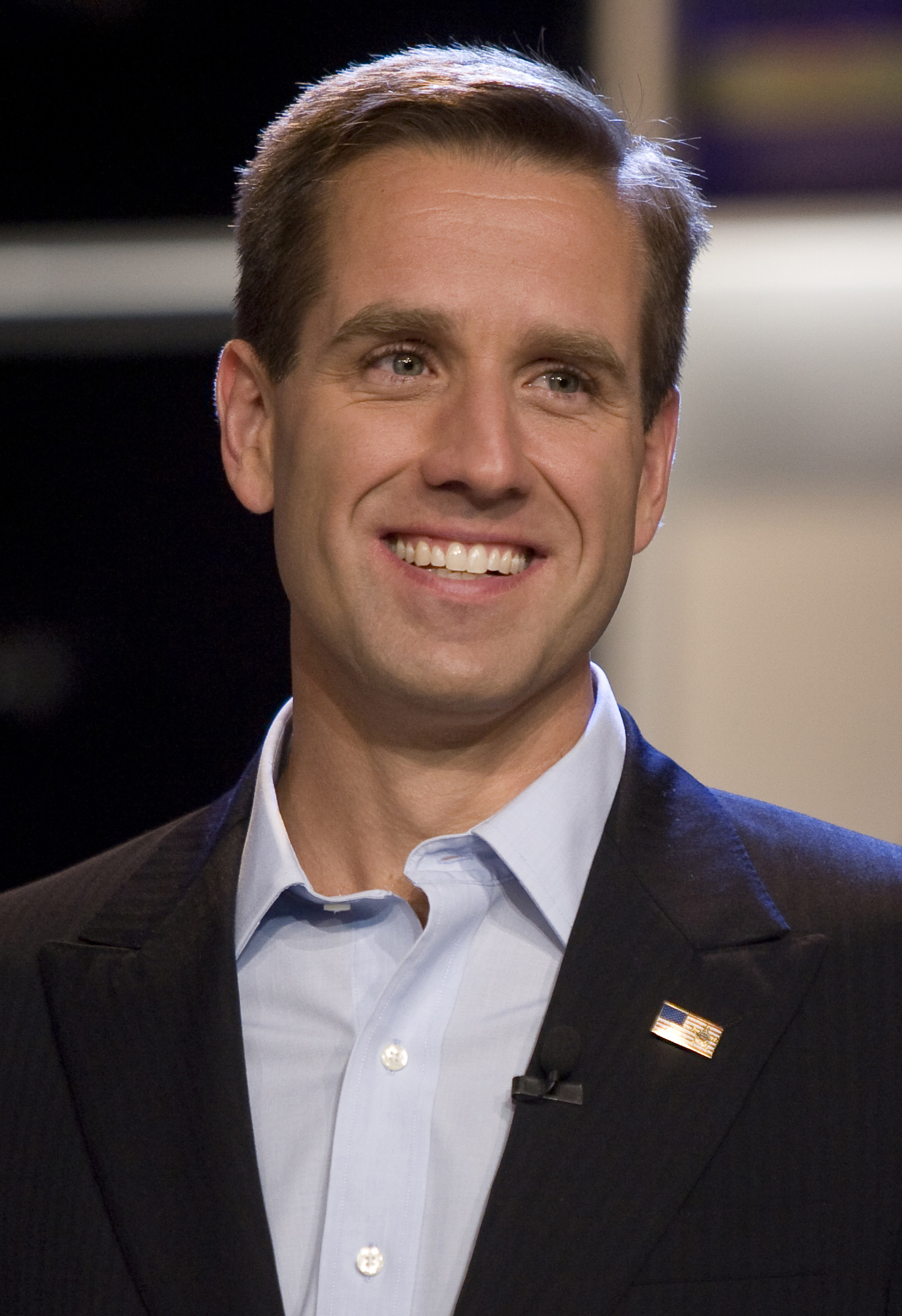 Joseph R. "Beau" Biden posing on "The Tonight Show with Jay Leno" on September 16, 2008 | Source: Getty Images