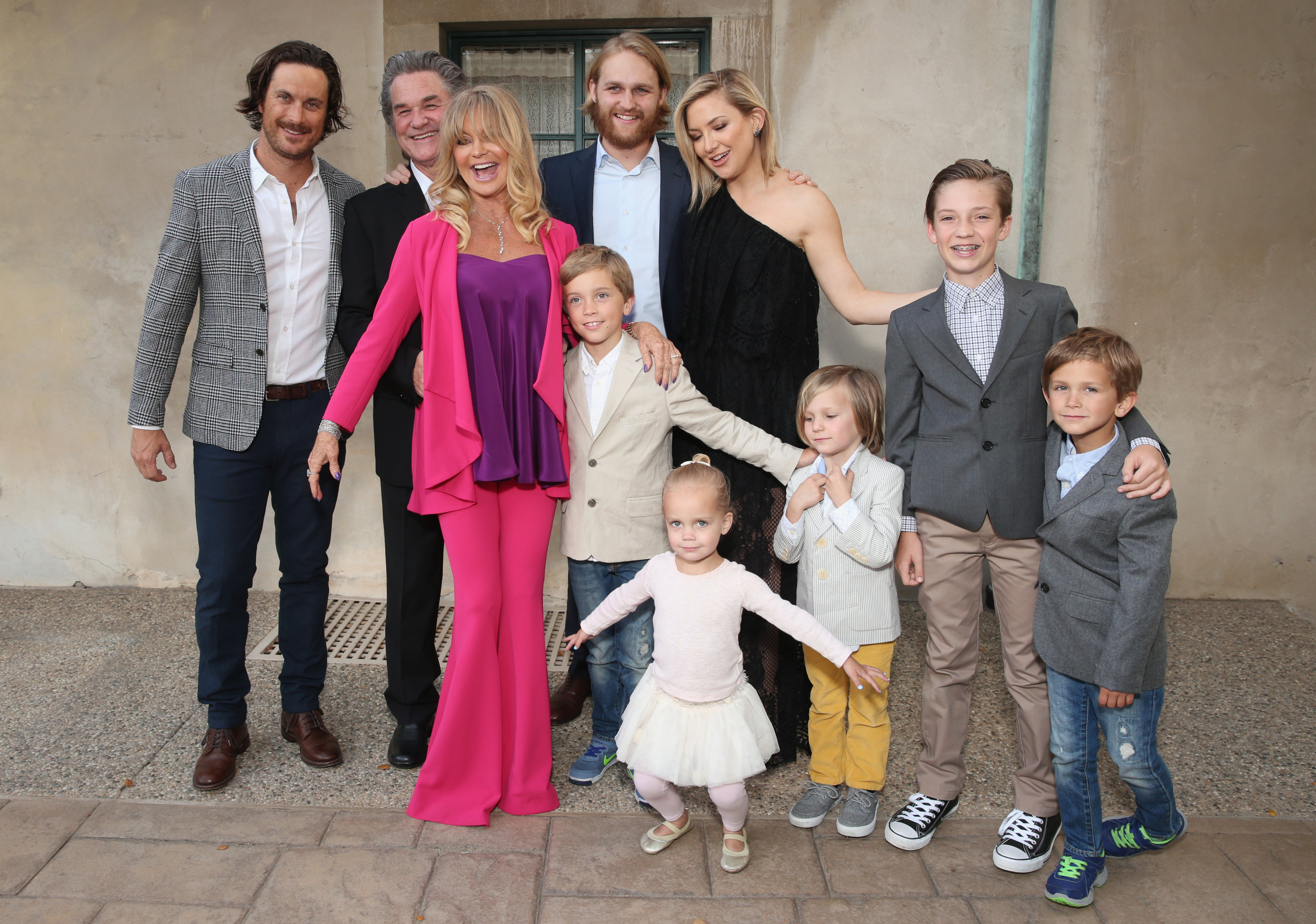 Kurt Russell, Goldie Hawn, their children and grandchilden attend Annual Goldie's Love In For Kids hosted by Goldie Hawn on May 6, 2016 in Beverly Hills, California | Source: Getty Images