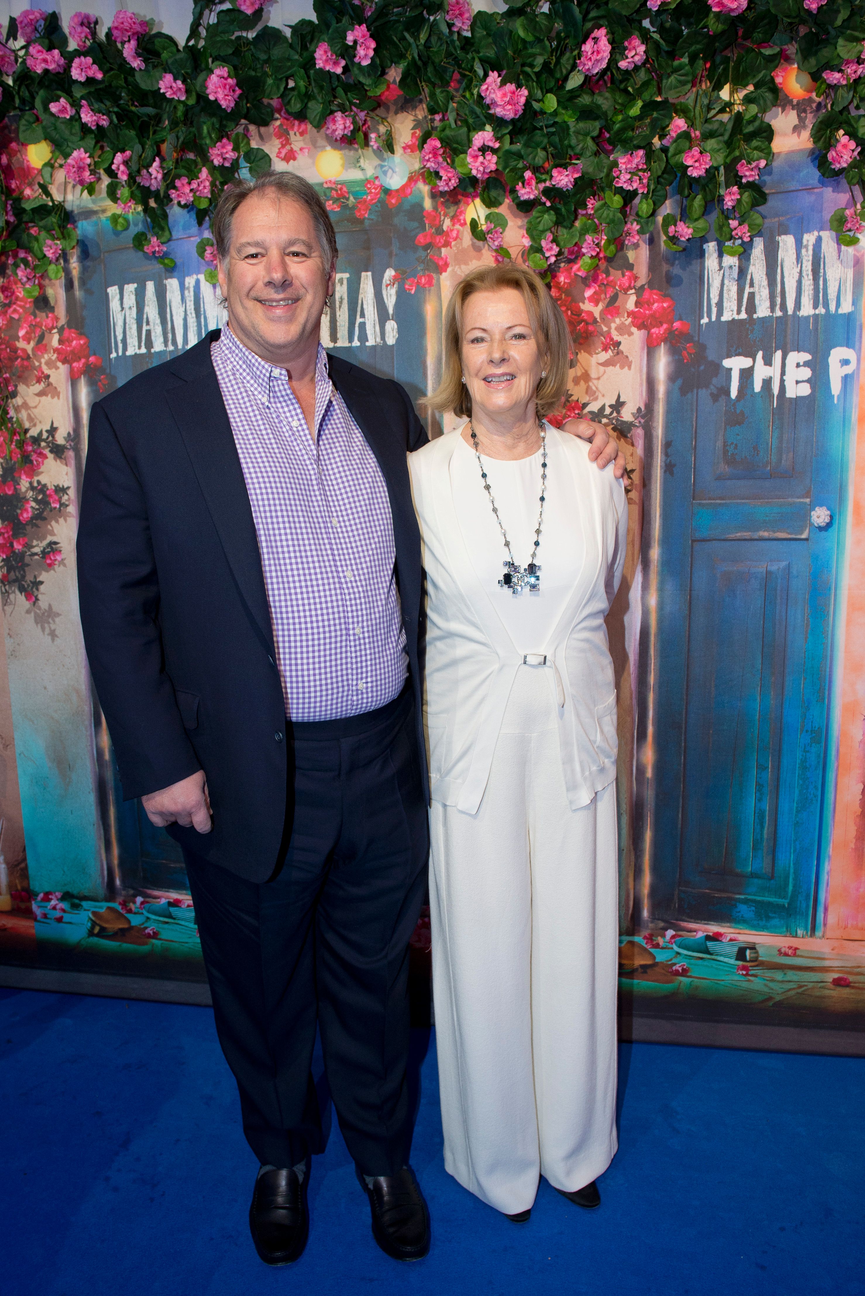 The singer and a guest at the opening of "Mamma Mia! The party" on January 20, 2016, in Stockholm | Source: Getty Images