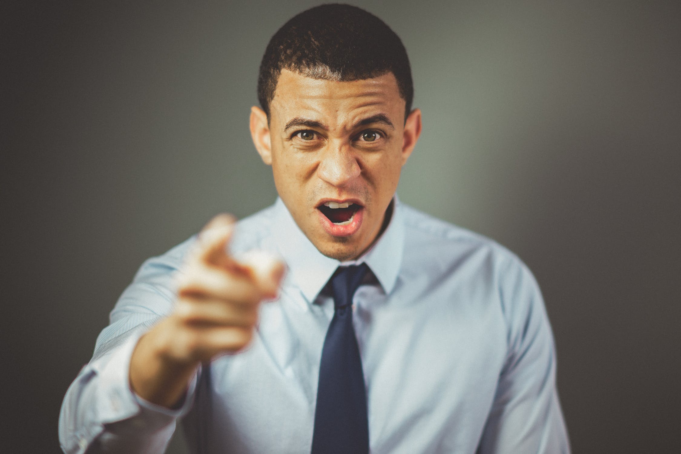Are you mocking my sister? | Source: Pexels