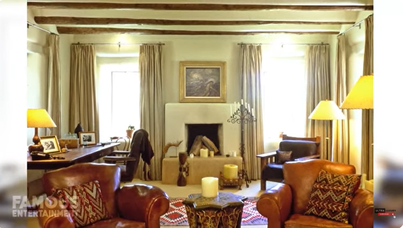 Inside Val Kilmer's home in Pecos River Ranch, from a post dated June 9, 2022 | Source: Youtube/@Famous_Entertainment