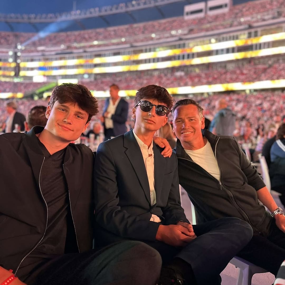 John "Jack" Edward Thomas, Benjamin "Benny" Rein, and a friend from a post dated December 8, 2024 | Source: Instagram/tombrady