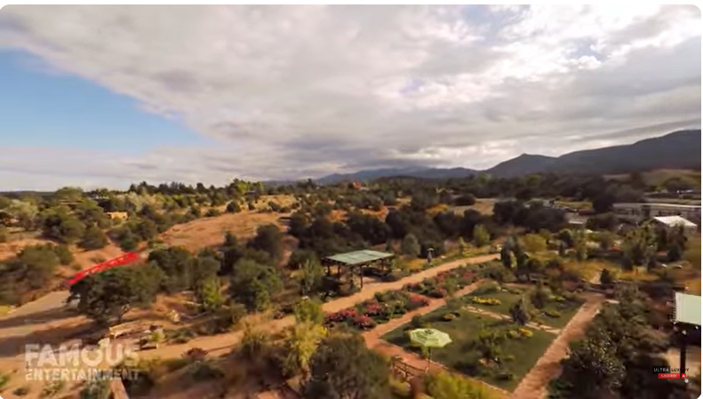 The outdoor views of Val Kilmer's Pecos River Ranch, from a post dated June 9, 2022 | Source: Youtube/@Famous_Entertainment
